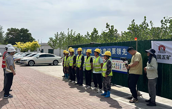 天津市早期人防工程汇报专题片的工作现场照片